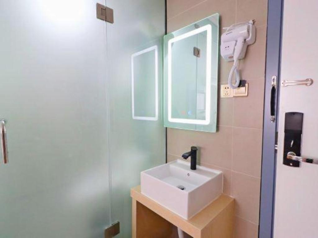 Hotel Zhotels Meilongzhen Plaza West Nanjing Road Branch Shanghai